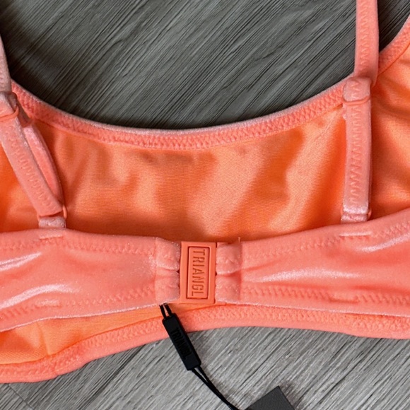 Coral orange velvet slight dip neck line swimsuit set. - Picture 14 of 16